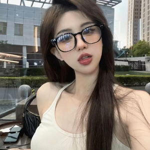 美女穿白丝给我操的免费视频
